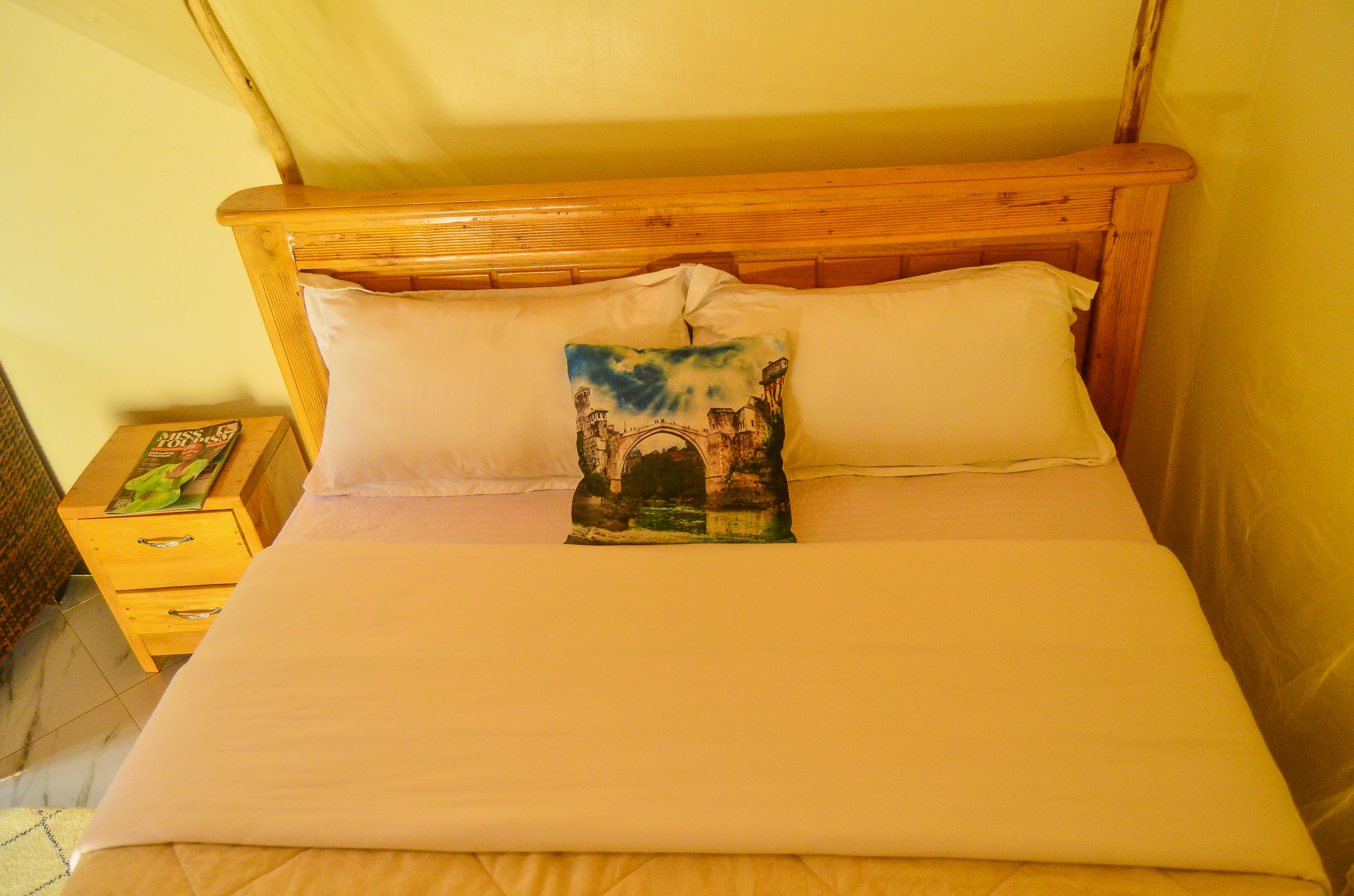 Savannah King Room